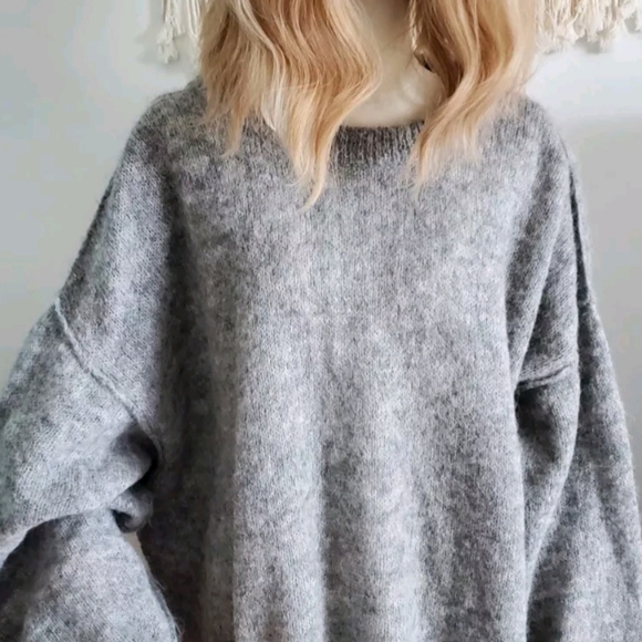 Free People Women's Angelic Pullover Gray Oversized Alpaca 87% Small - Picture 3 of 8